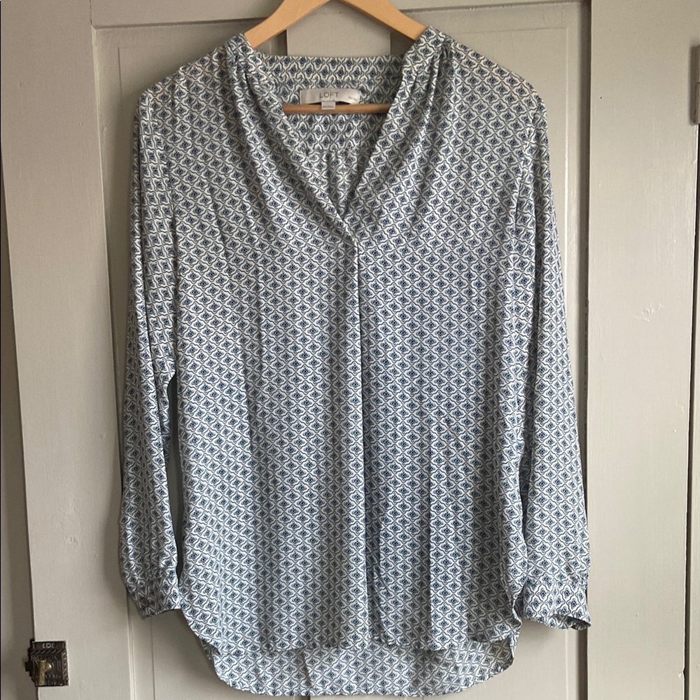 LOFT Gray Blue V-Neck Long Sleeve Blouse